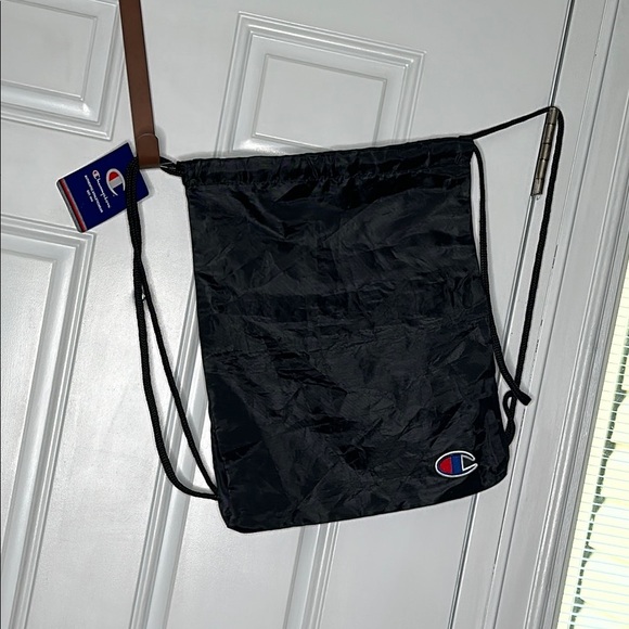 Champion Black Drawstring On the Go Bag with Logo NWT - Picture 1 of 10